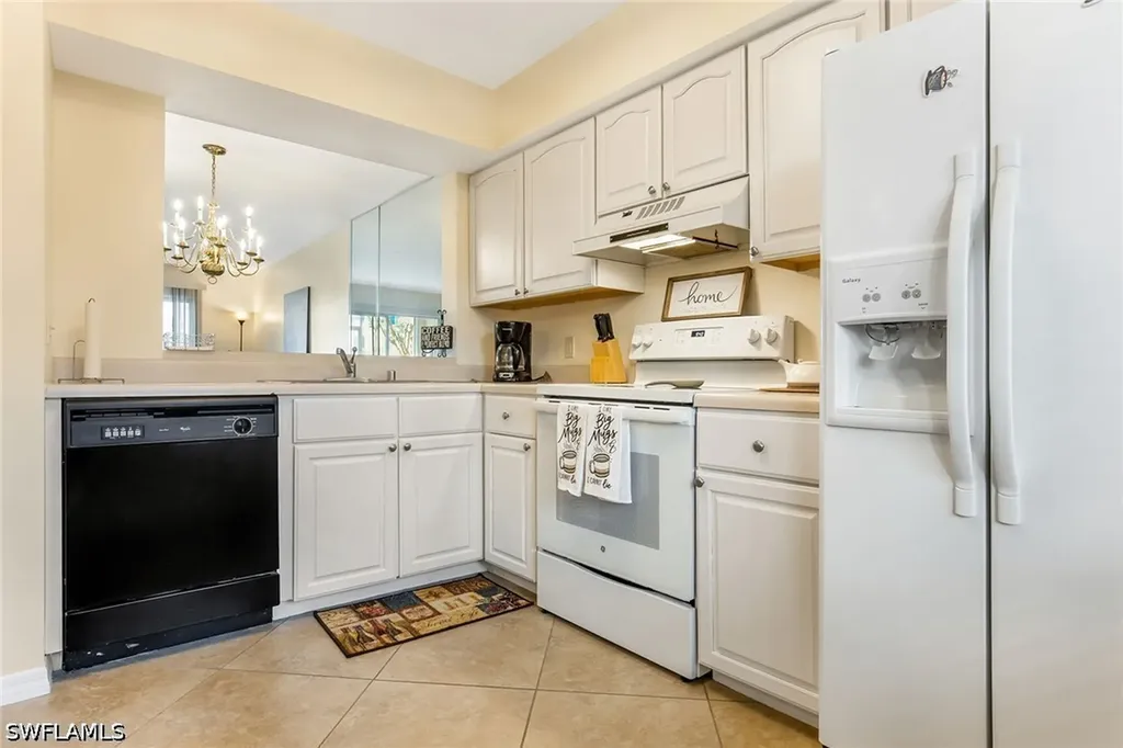 1075 Foxfire Lane Naples FL 34104