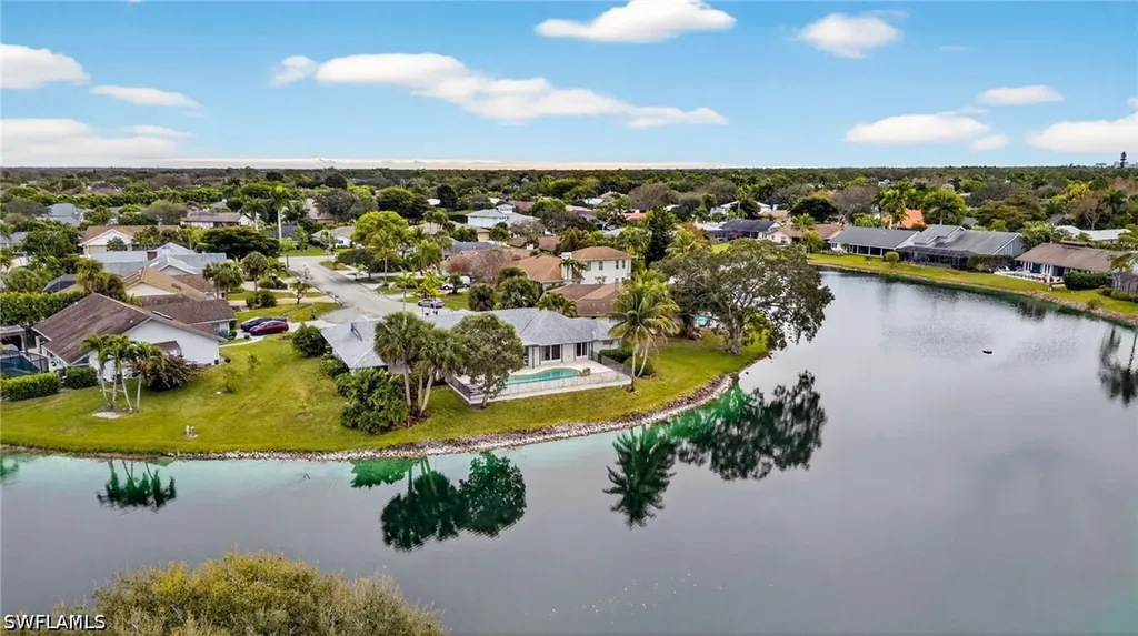 2341 Mayfield Court Naples FL 34105