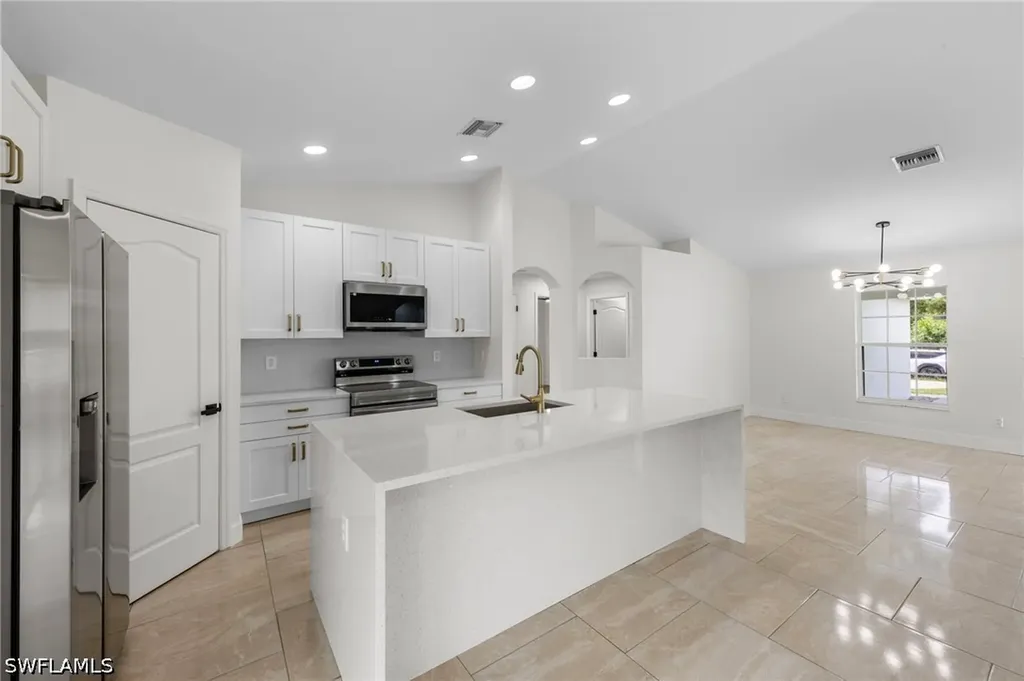 3214 10th Street SW Lehigh Acres FL 33976