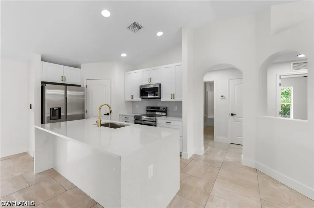 3214 10th Street SW Lehigh Acres FL 33976