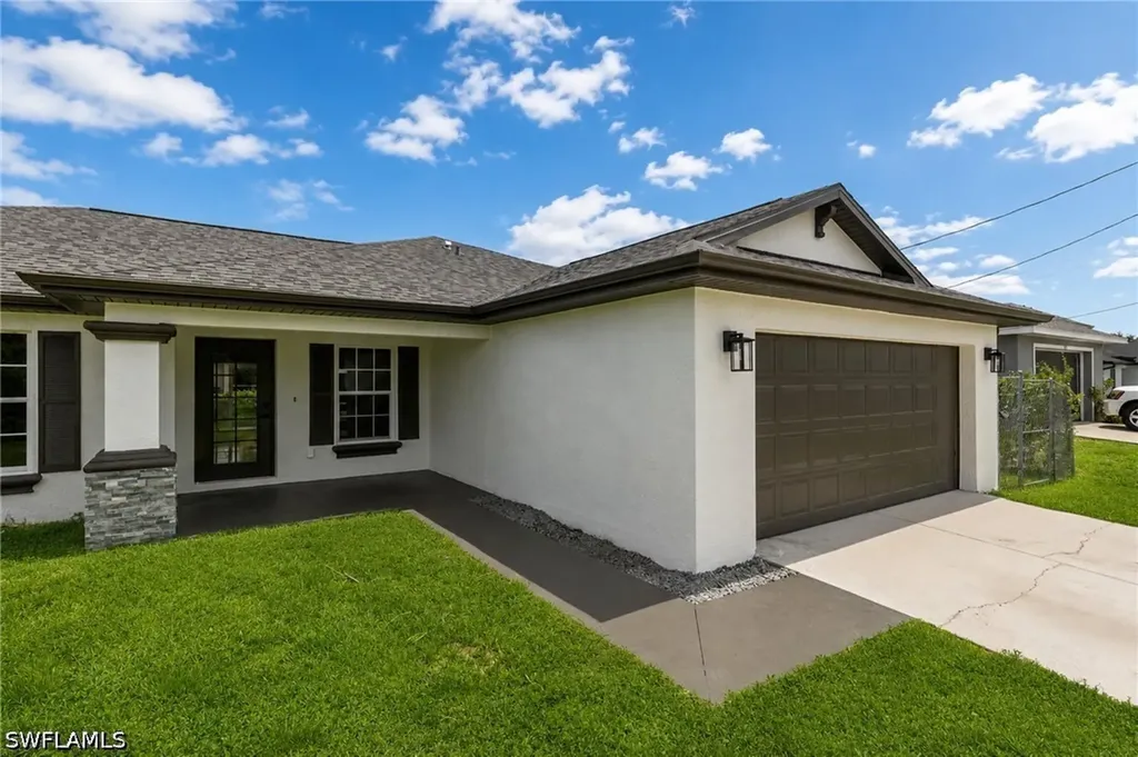 3214 10th Street SW Lehigh Acres FL 33976