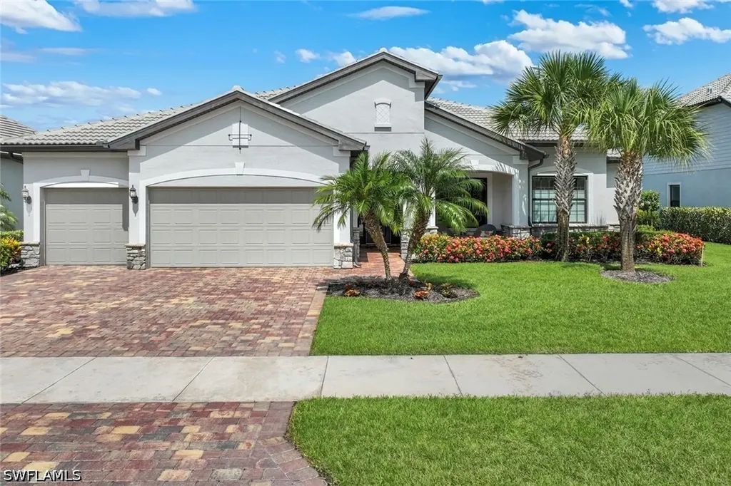 9577 Everglades Drive Naples FL 34120