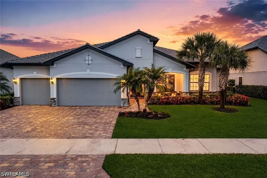 9577 Everglades Drive Naples FL 34120