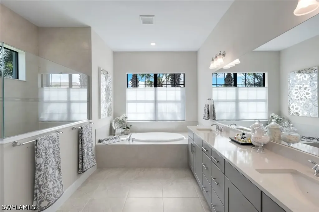 9577 Everglades Drive Naples FL 34120