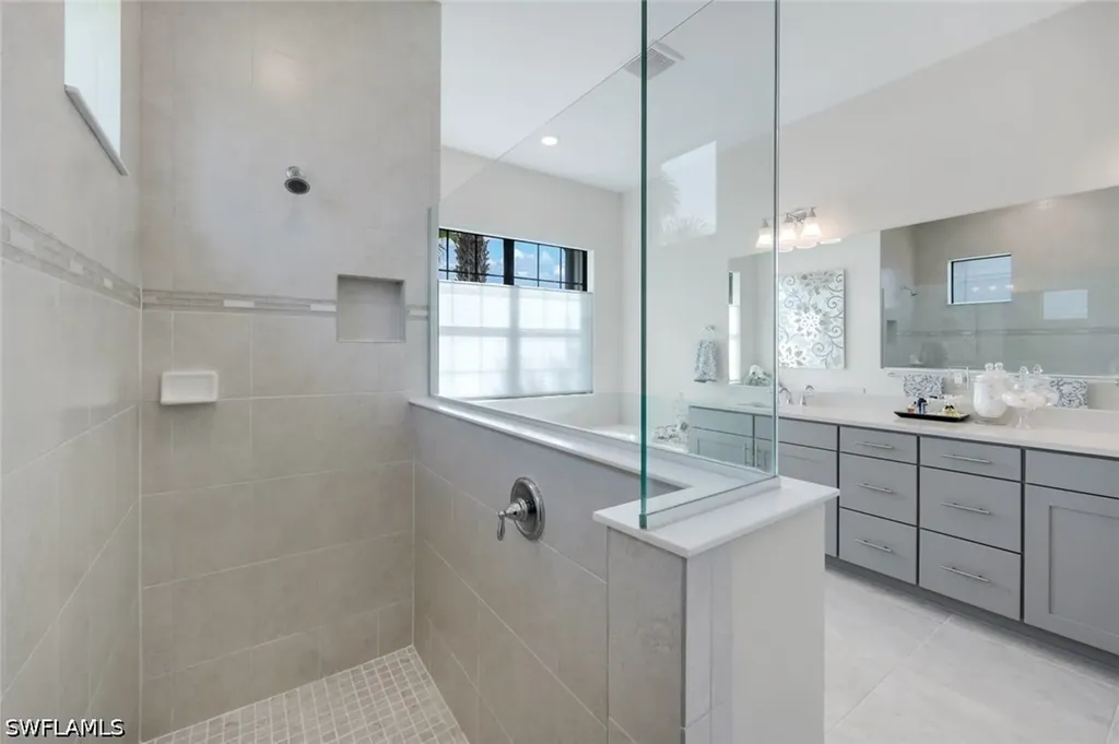 9577 Everglades Drive Naples FL 34120
