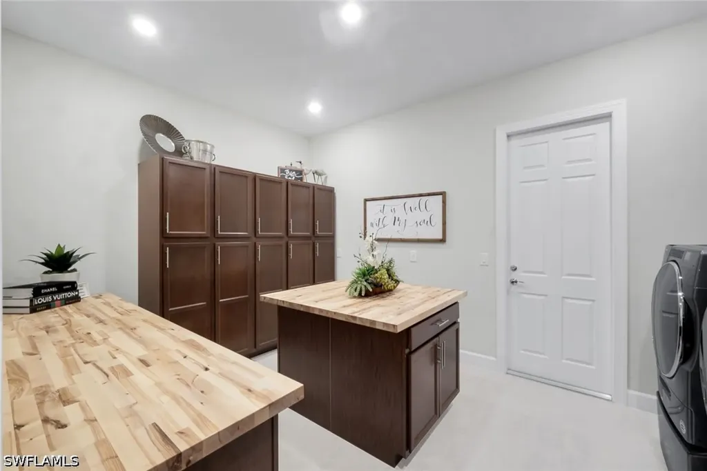 9577 Everglades Drive Naples FL 34120