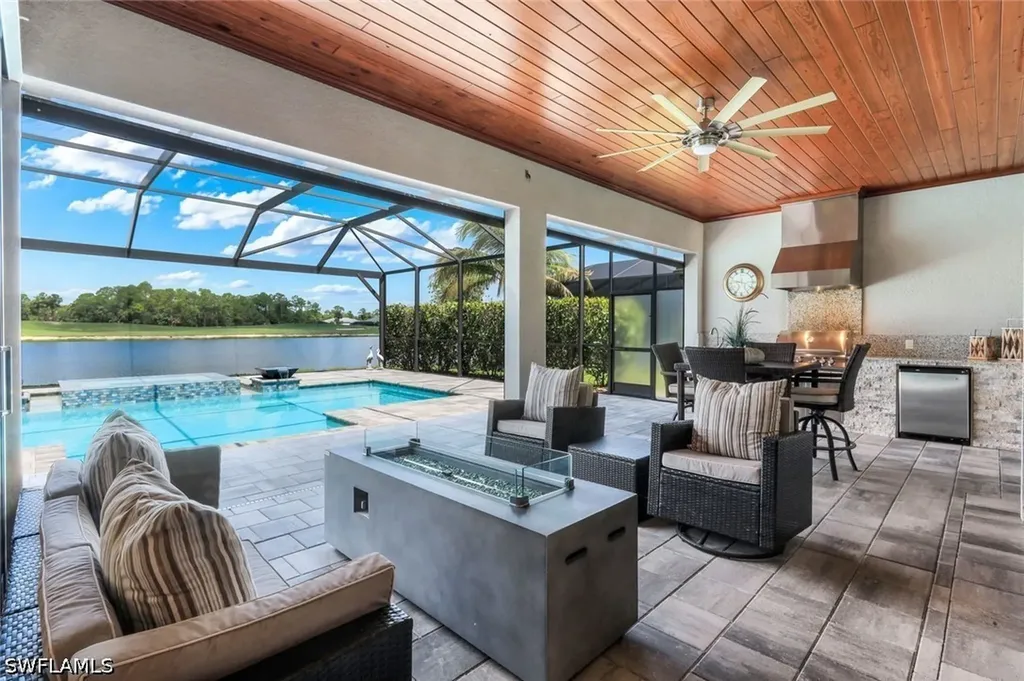 9577 Everglades Drive Naples FL 34120