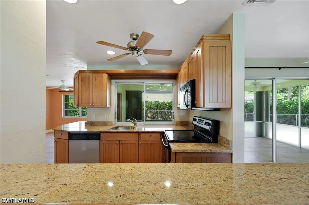 2530 10th Street N Naples FL 34103
