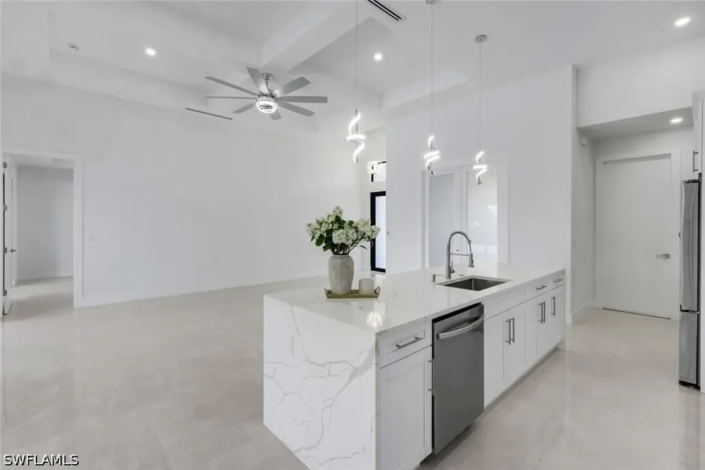 2214 NE 15th Terrace Cape Coral FL 33909