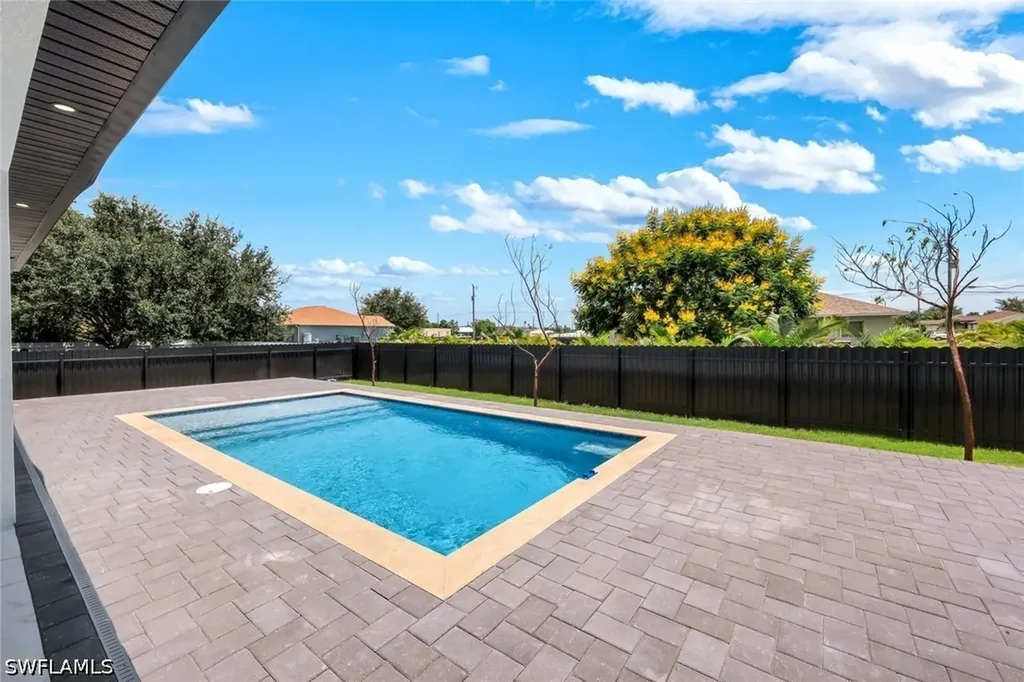 2214 NE 15th Terrace Cape Coral FL 33909