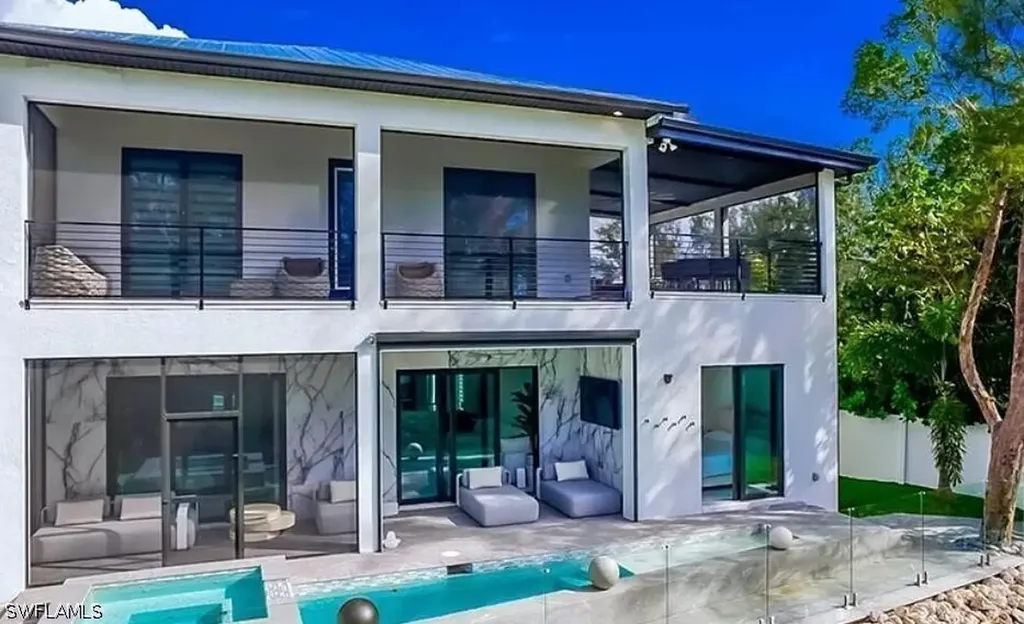 4064 Full Moon Court Naples FL 34112