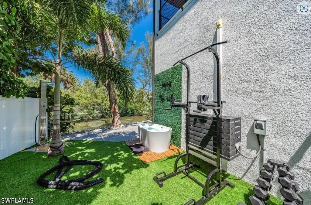 4064 Full Moon Court Naples FL 34112
