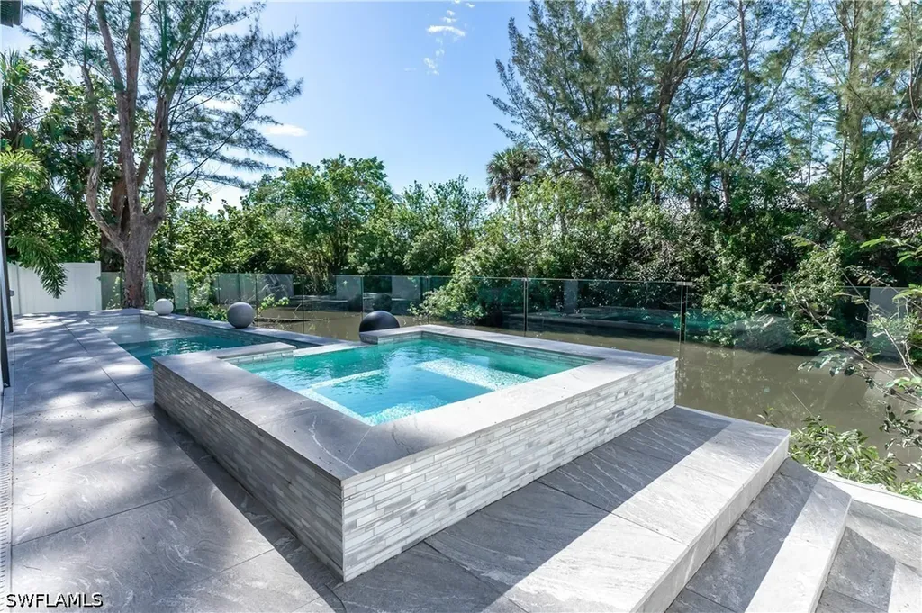 4064 Full Moon Court Naples FL 34112