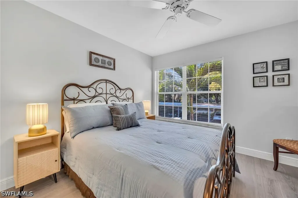 2460 Old Groves Road Naples FL 34109