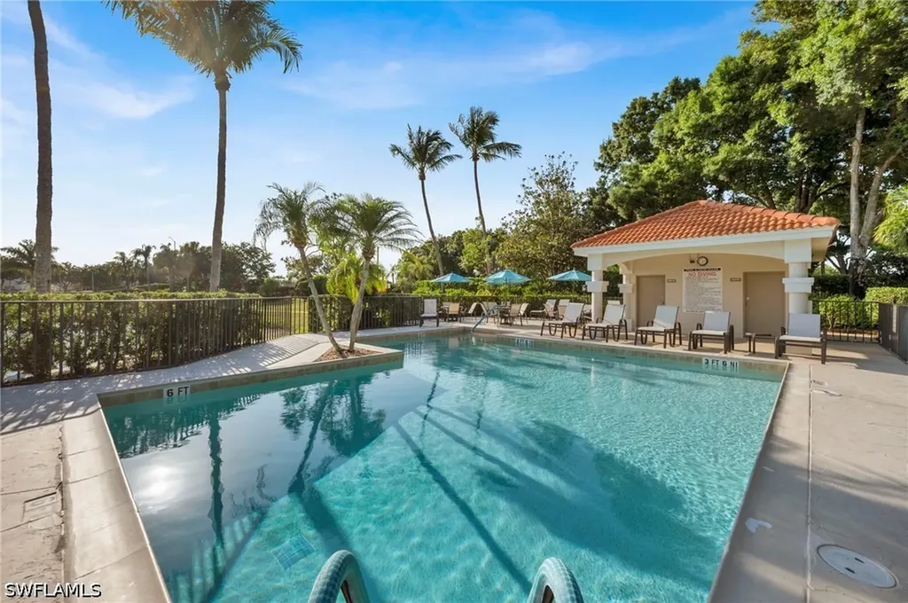 2460 Old Groves Road Naples FL 34109