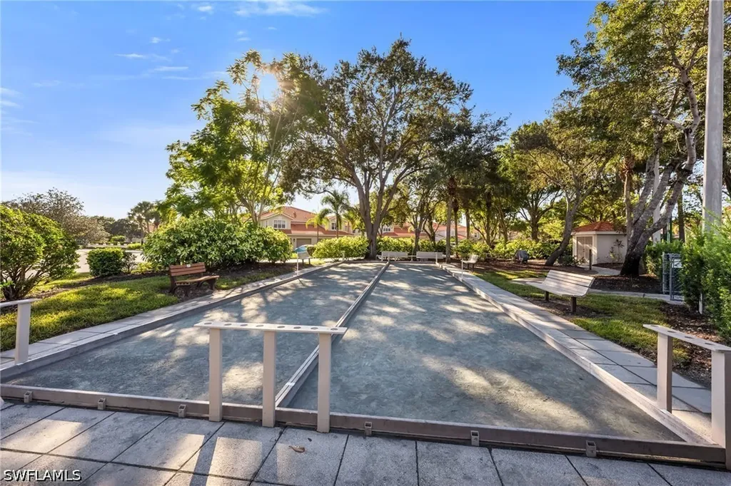 2460 Old Groves Road Naples FL 34109
