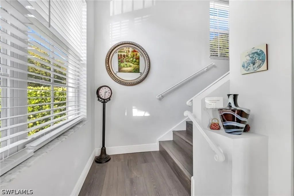 2460 Old Groves Road Naples FL 34109