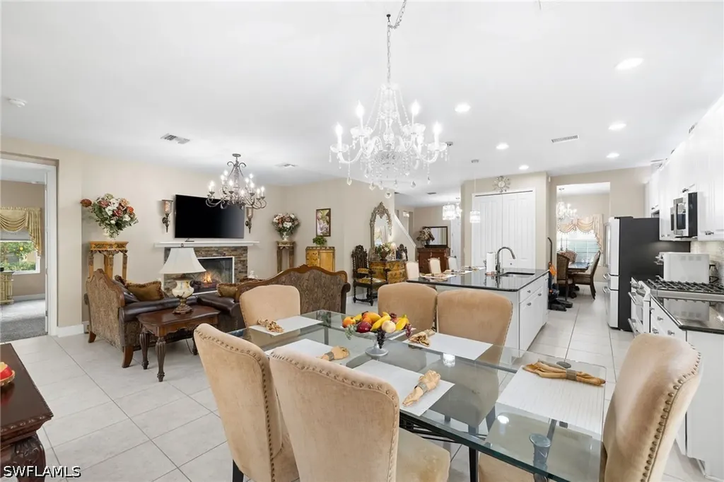 3675 Canopy Circle Naples FL 34120