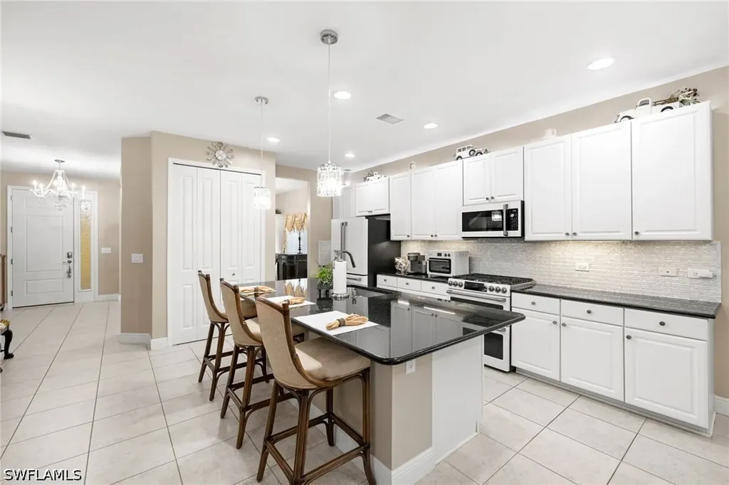 3675 Canopy Circle Naples FL 34120
