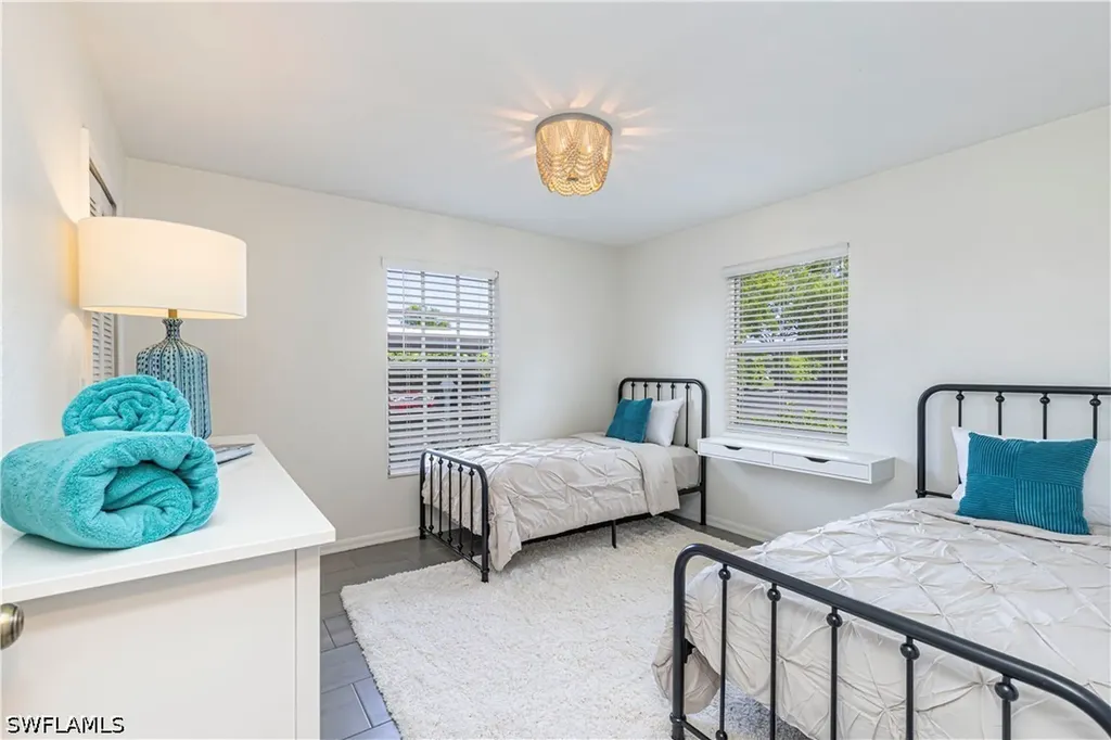9600 Victoria Lane Naples FL 34109