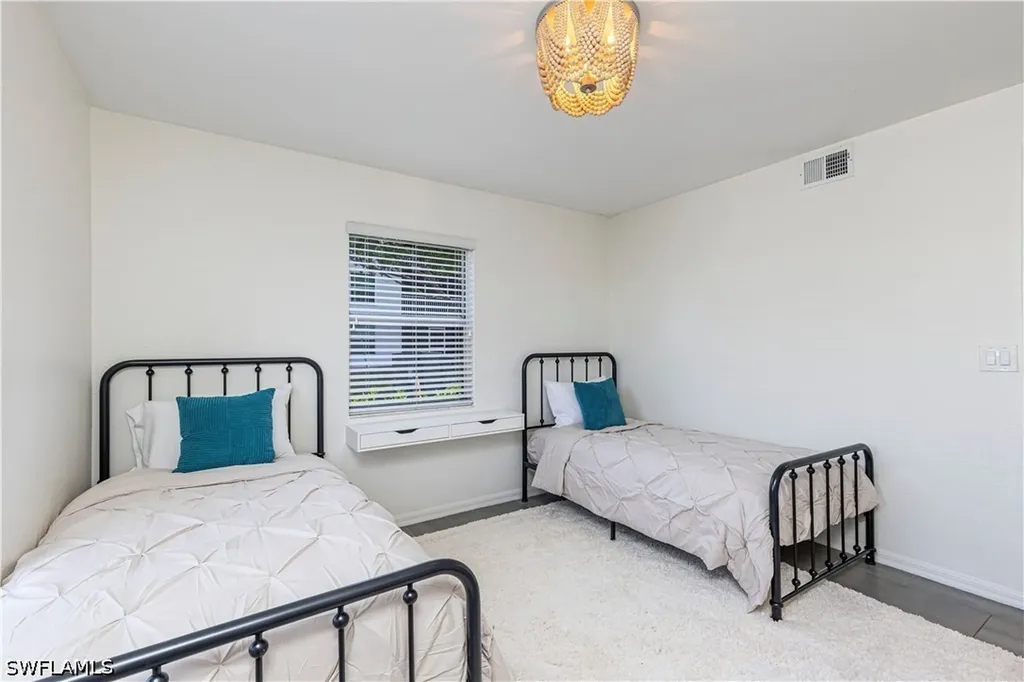 9600 Victoria Lane Naples FL 34109