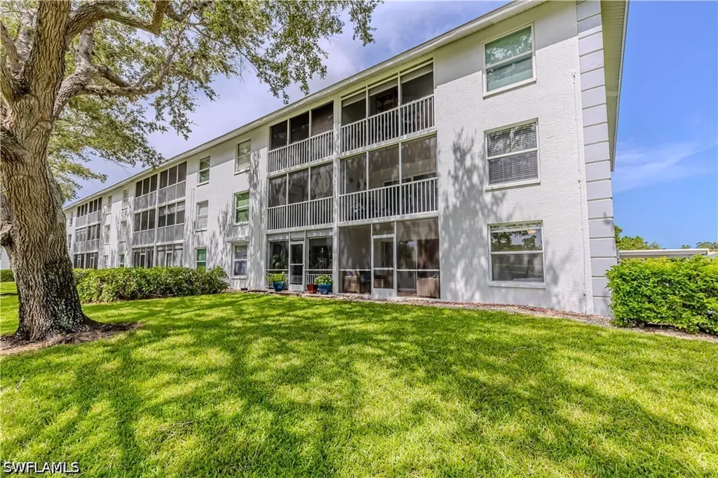 9600 Victoria Lane Naples FL 34109