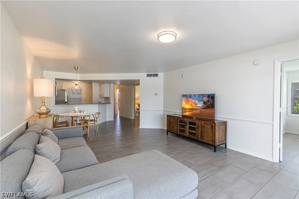 9600 Victoria Lane Naples FL 34109