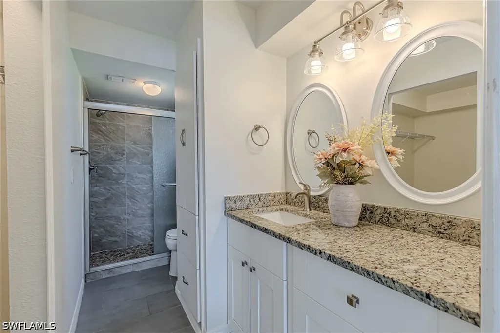 9600 Victoria Lane Naples FL 34109