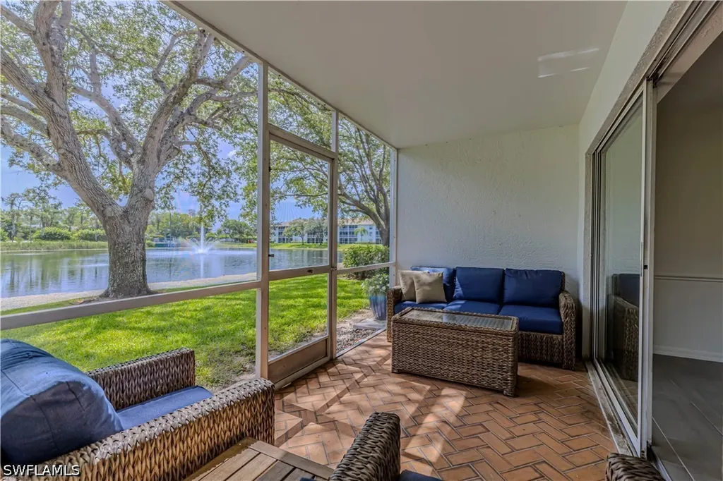 9600 Victoria Lane Naples FL 34109