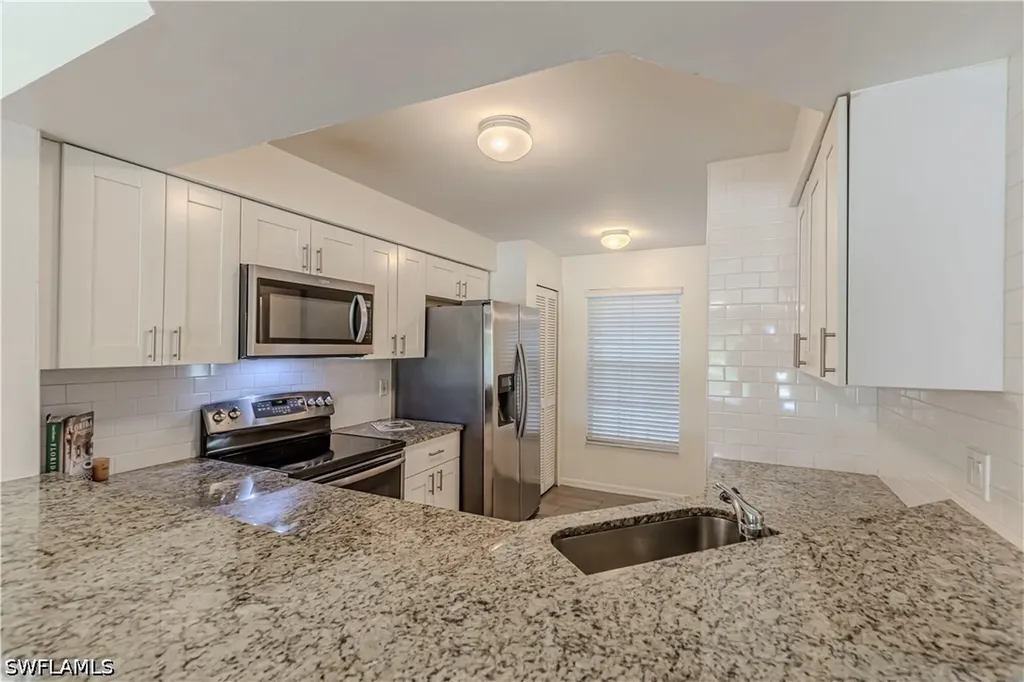 9600 Victoria Lane Naples FL 34109