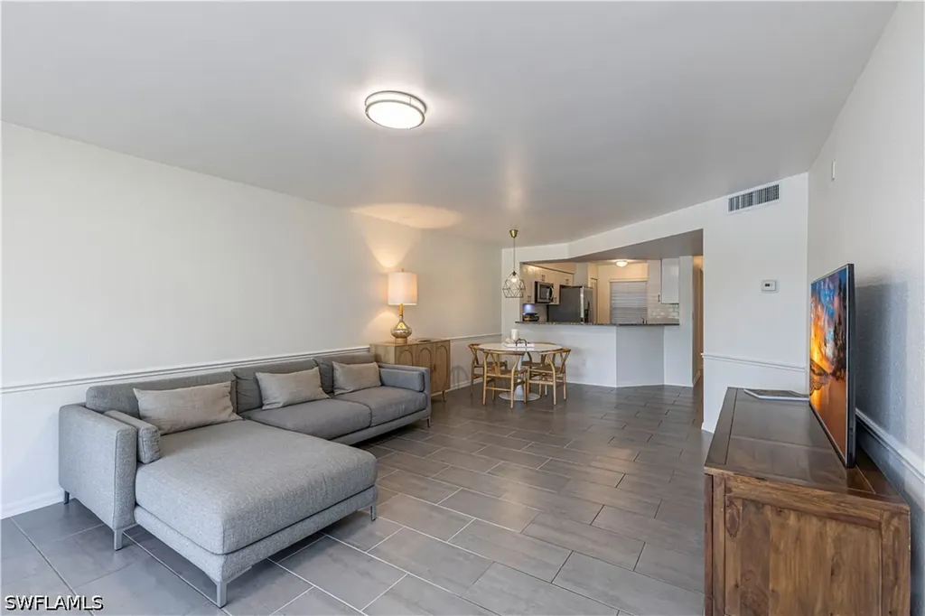 9600 Victoria Lane Naples FL 34109