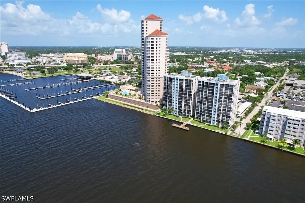 1901 Clifford Street Fort Myers FL 33901