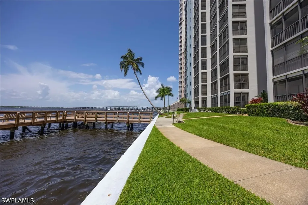 1901 Clifford Street Fort Myers FL 33901