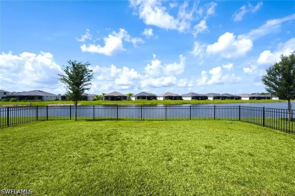 2294 Avocado Lane Naples FL 34120