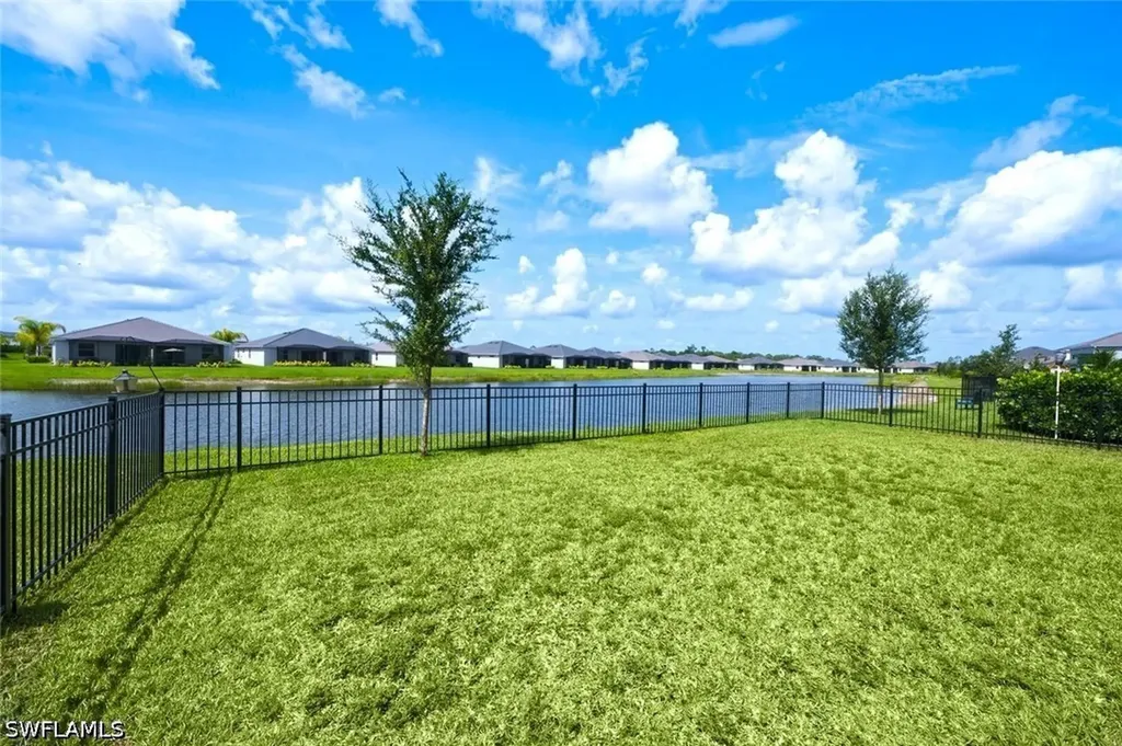 2294 Avocado Lane Naples FL 34120