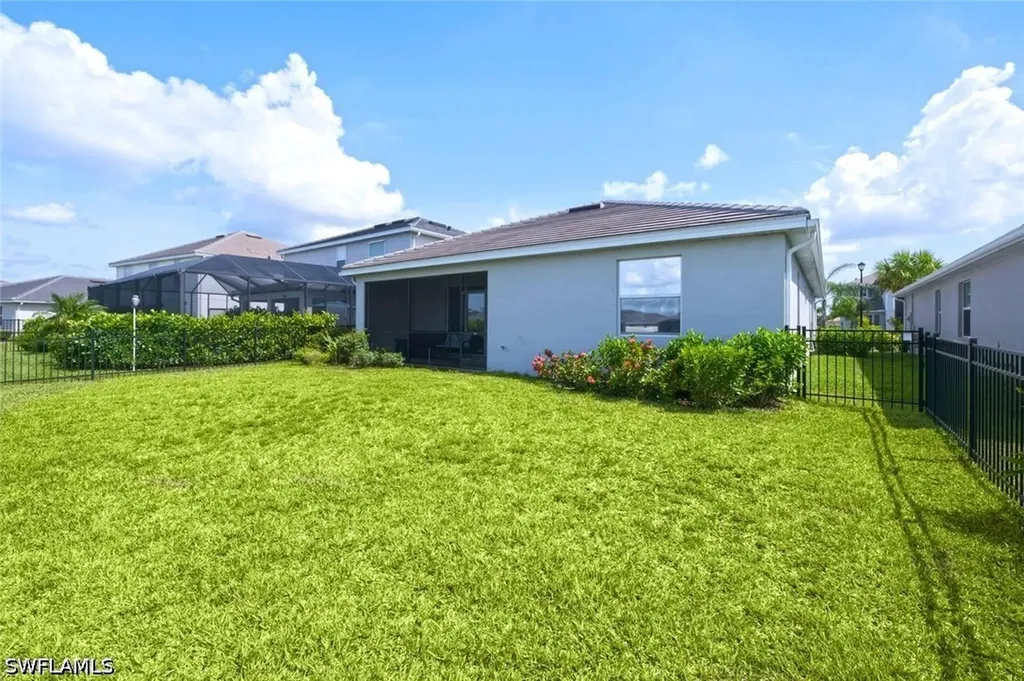 2294 Avocado Lane Naples FL 34120