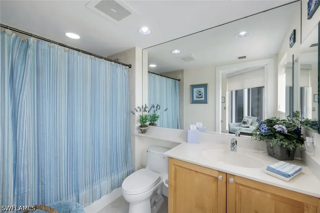 1060 Borghese Lane Naples FL 34114