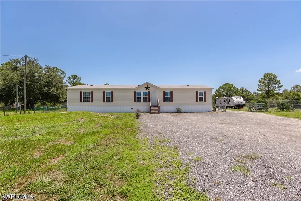 585 S Lindero Street Clewiston FL 33440