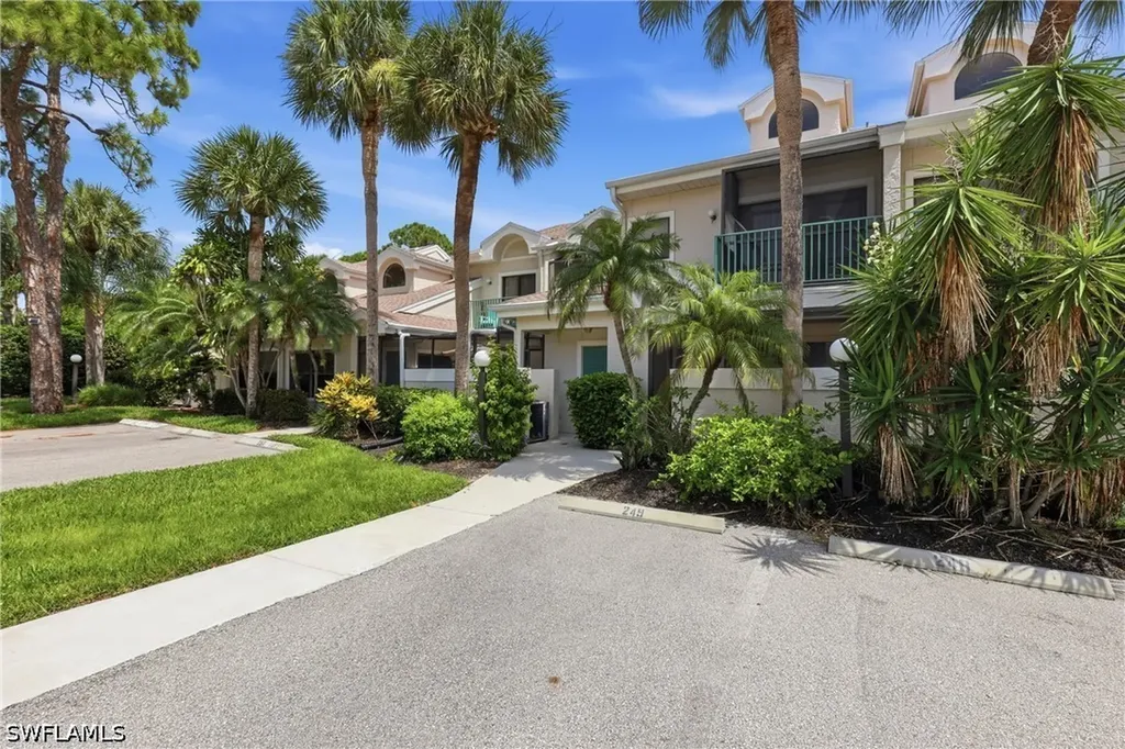 81 Emerald Woods Drive Naples FL 34108