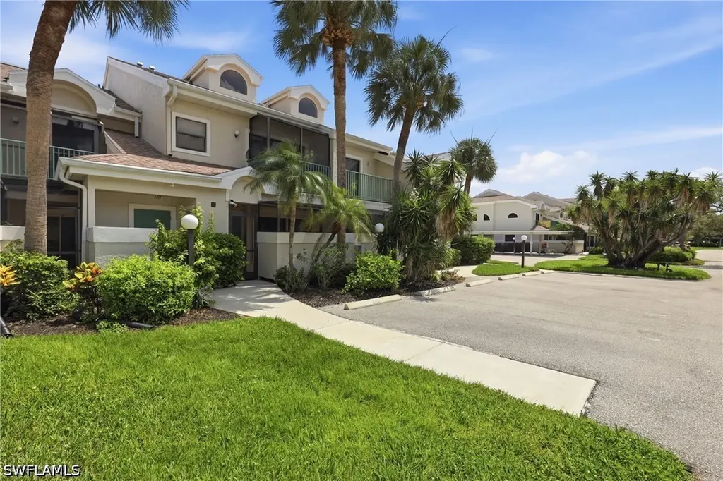 81 Emerald Woods Drive Naples FL 34108
