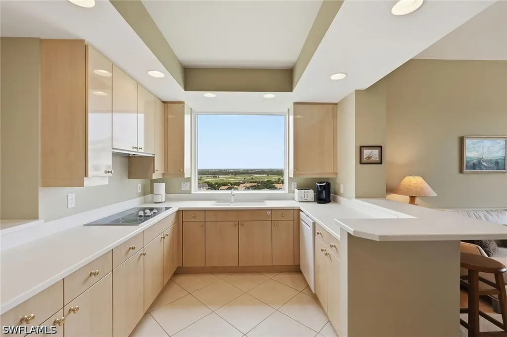 420 Cove Tower Drive Naples FL 34110