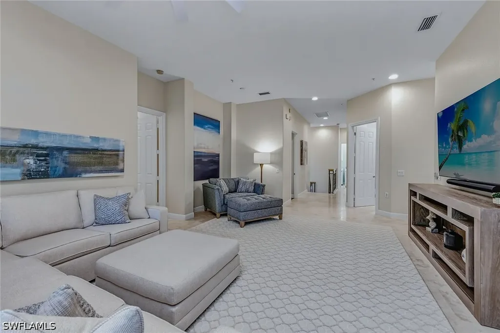 3053 Aviamar Circle Naples FL 34114