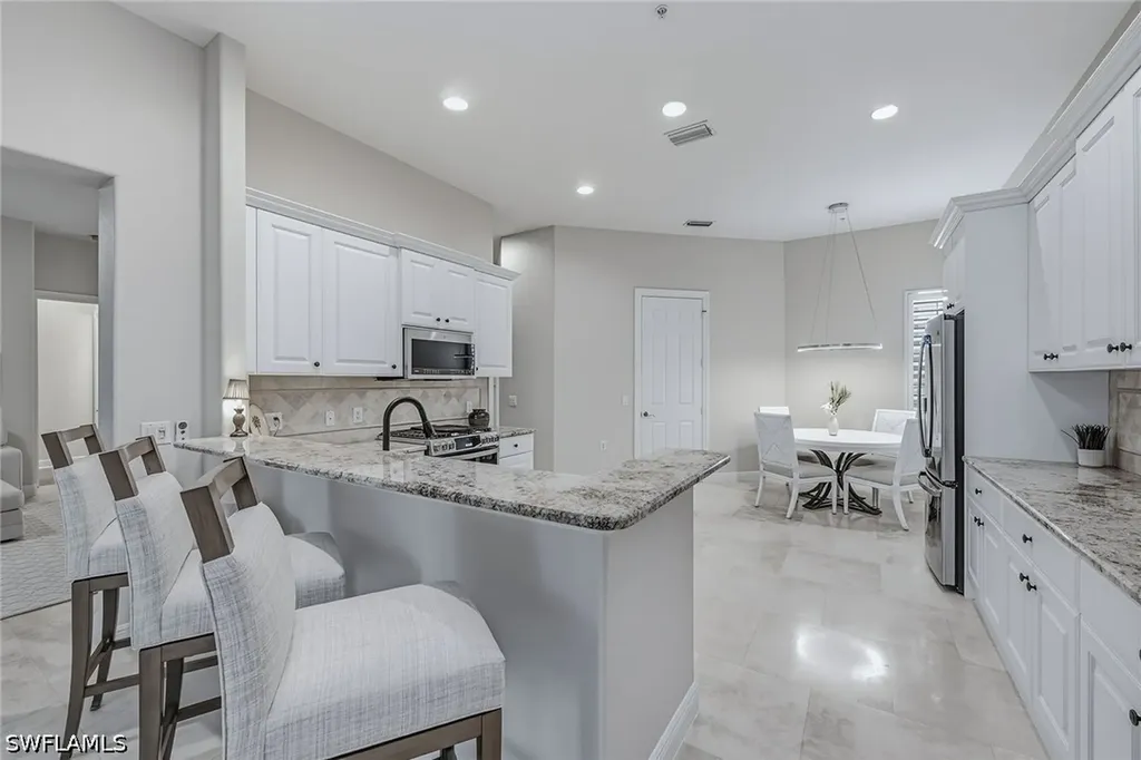 3053 Aviamar Circle Naples FL 34114