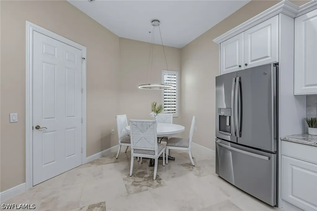 3053 Aviamar Circle Naples FL 34114
