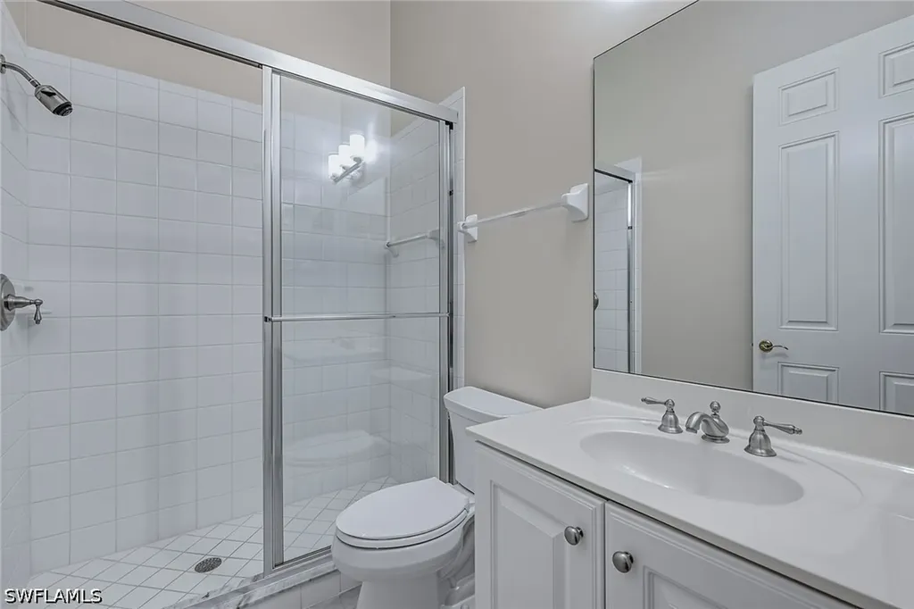 3053 Aviamar Circle Naples FL 34114