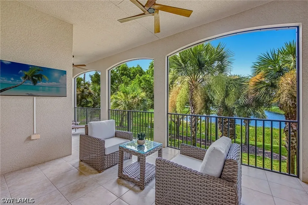 3053 Aviamar Circle Naples FL 34114