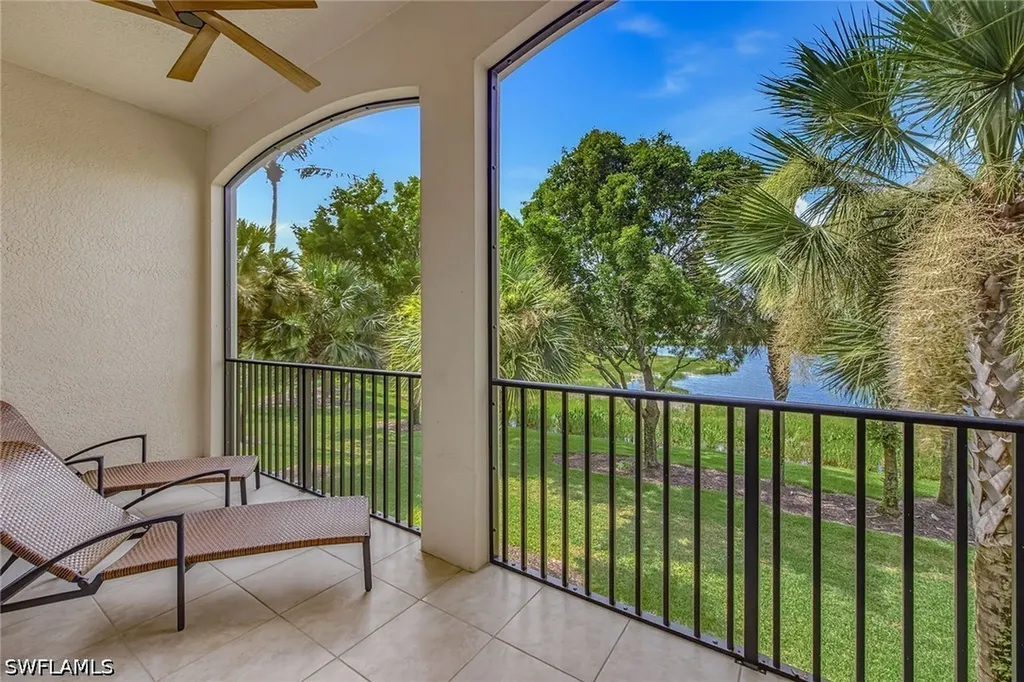 3053 Aviamar Circle Naples FL 34114