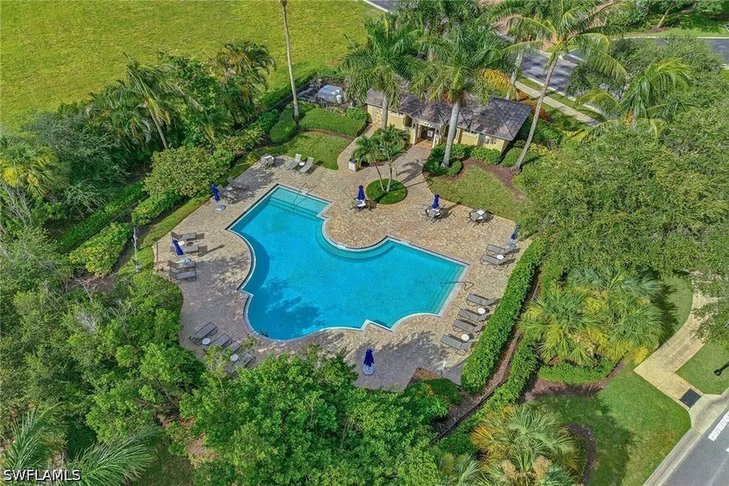 3053 Aviamar Circle Naples FL 34114