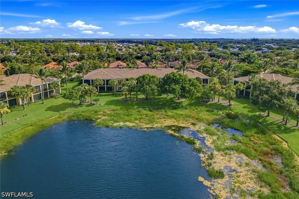 3053 Aviamar Circle Naples FL 34114