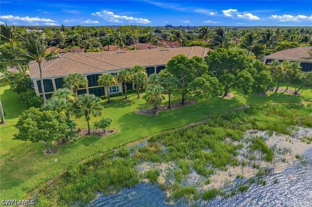 3053 Aviamar Circle Naples FL 34114